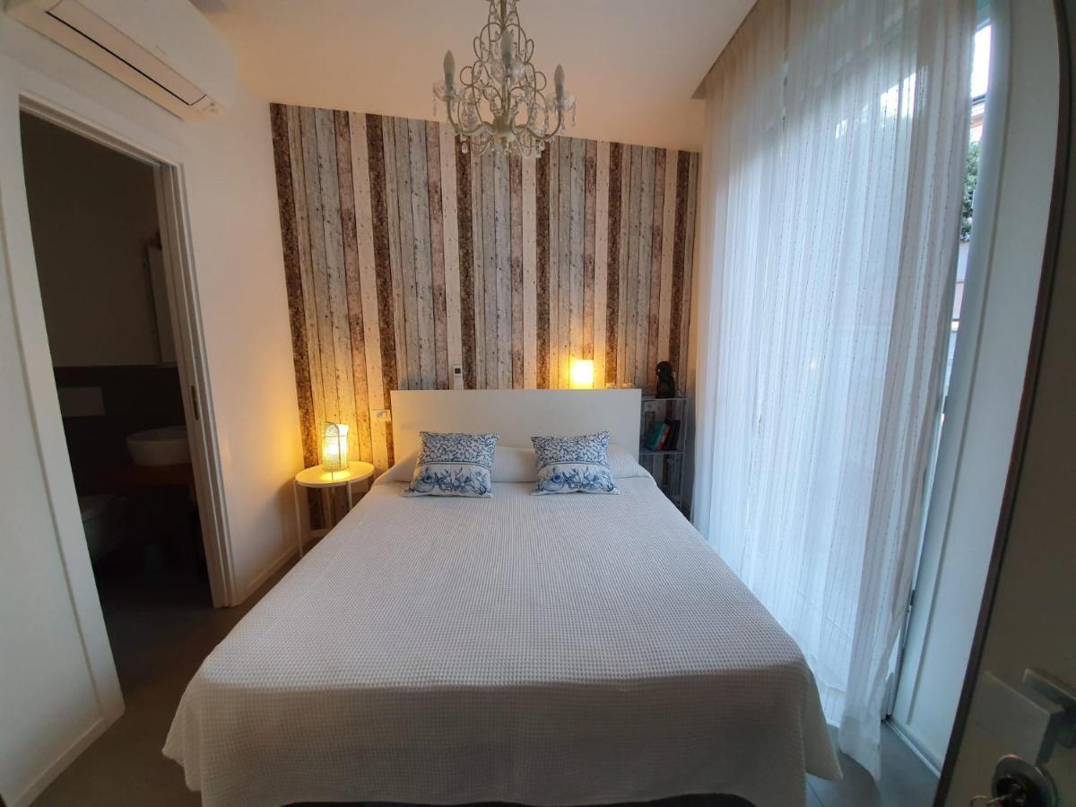Residenza Azzurra Hotel Католика Екстериор снимка
